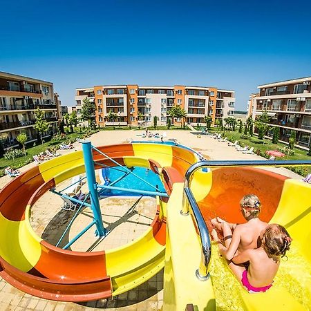 Holiday Fort Golf Club - Premium Apartments Pantai Sunny Luaran gambar