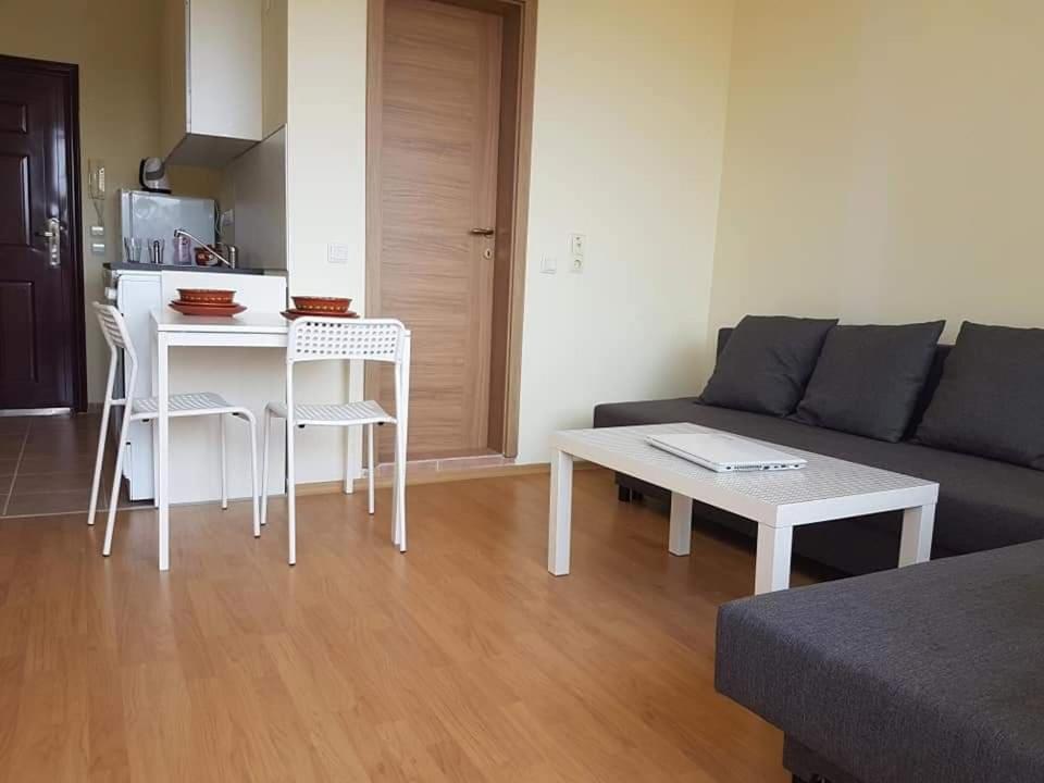 Holiday Fort Golf Club - Premium Apartments Pantai Sunny Luaran gambar
