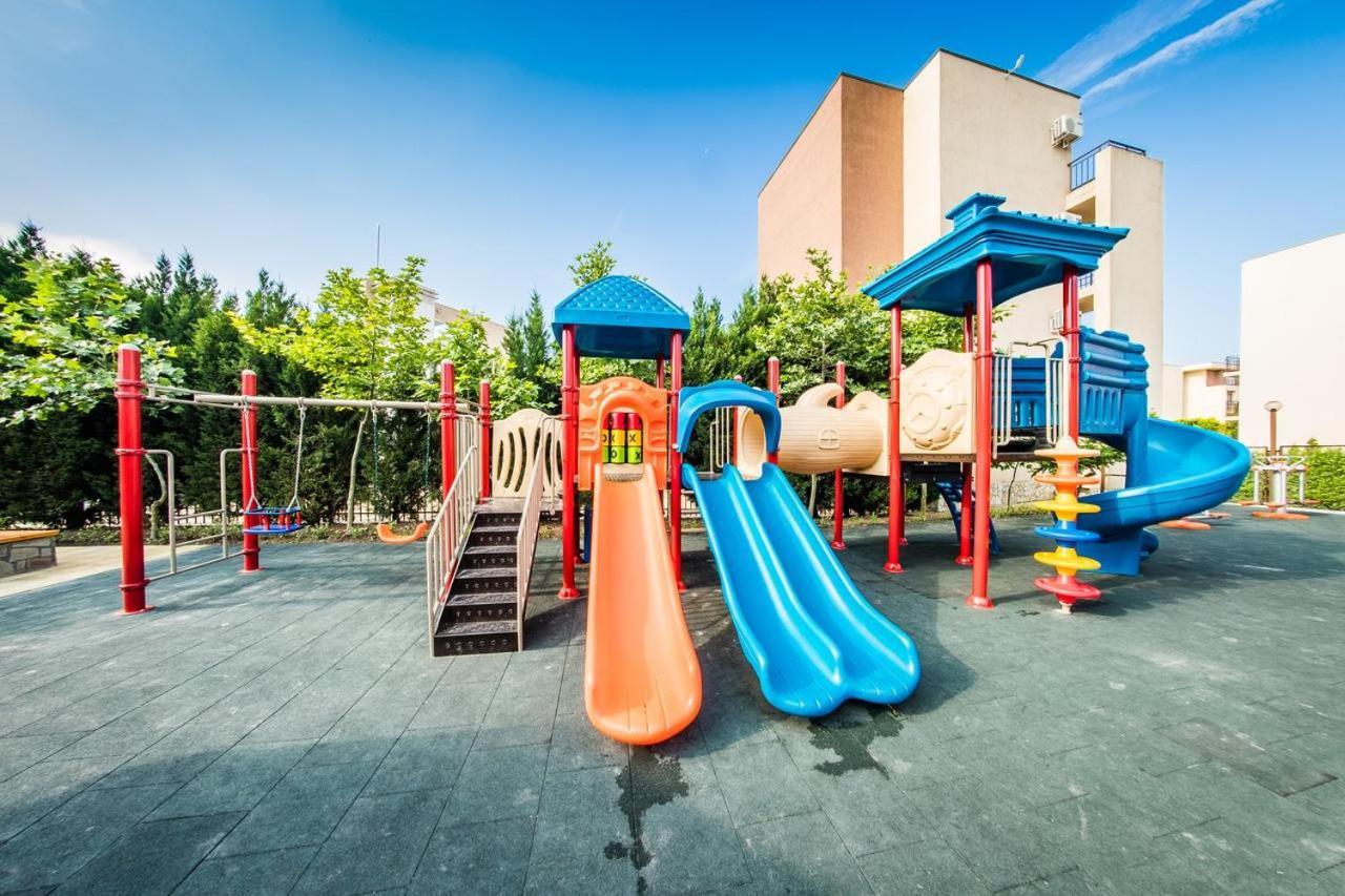 Holiday Fort Golf Club - Premium Apartments Pantai Sunny Luaran gambar