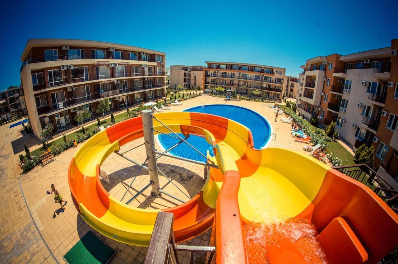 Holiday Fort Golf Club - Premium Apartments Pantai Sunny Luaran gambar