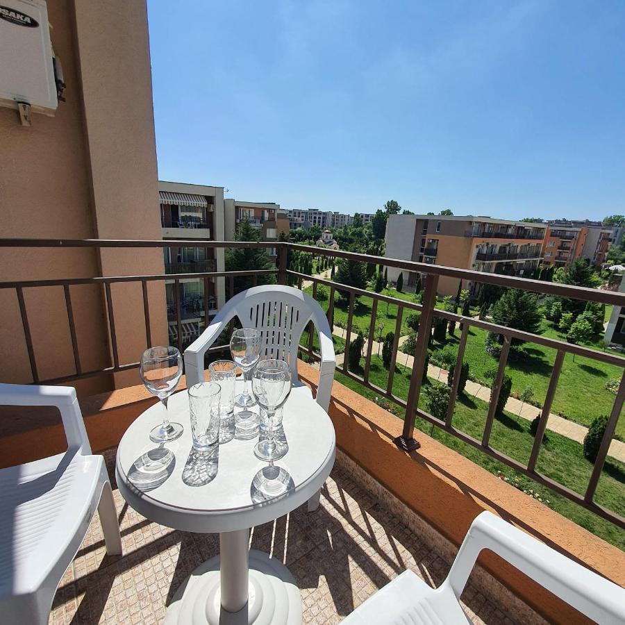 Holiday Fort Golf Club - Premium Apartments Pantai Sunny Luaran gambar