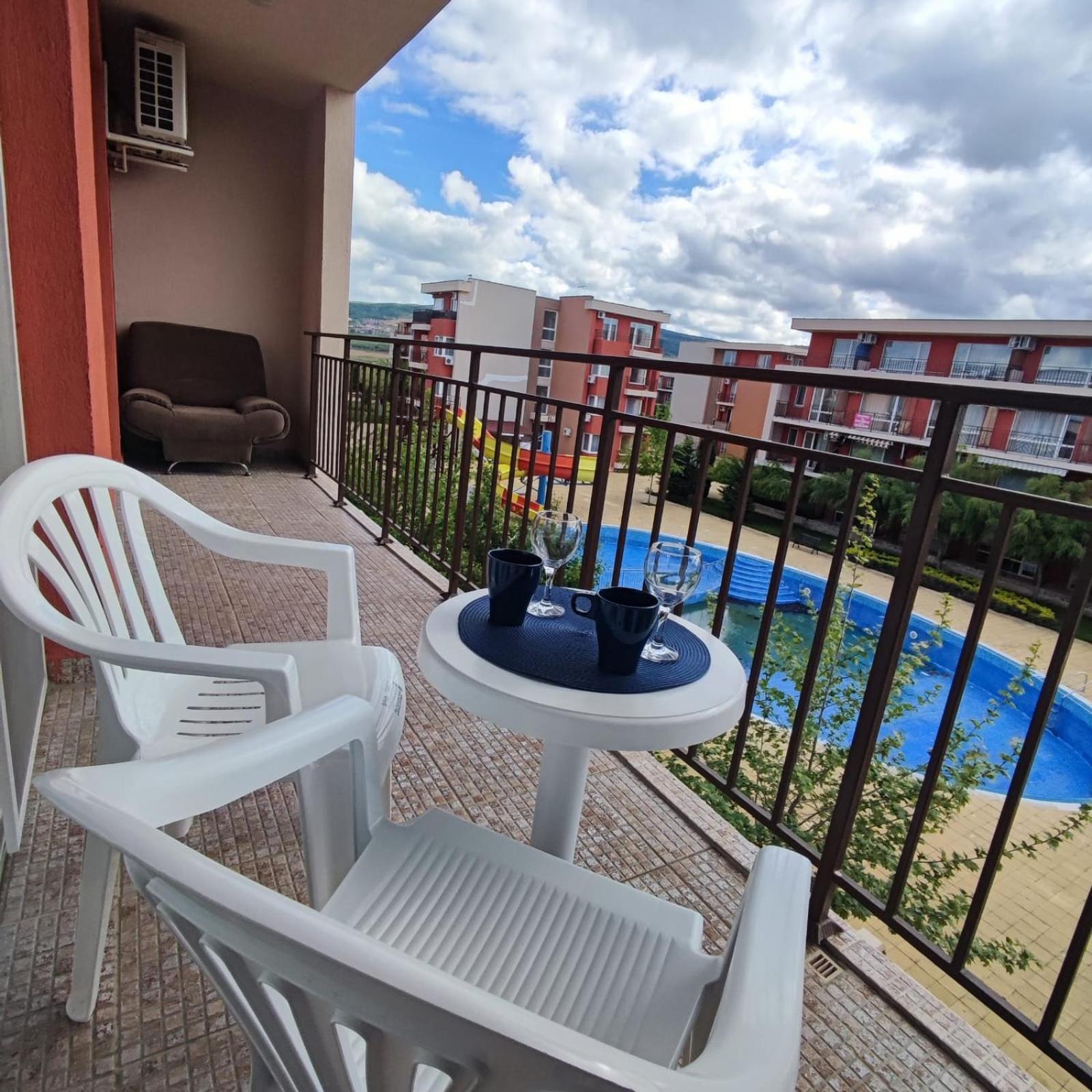 Holiday Fort Golf Club - Premium Apartments Pantai Sunny Luaran gambar